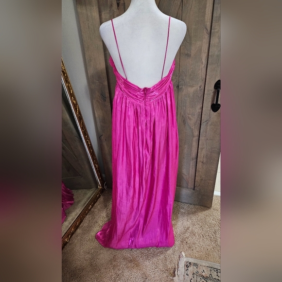 STORIA Fuchsia Sleeveless Front Twist Satin Maxi Dress. Size Medium - Picture 13 of 15